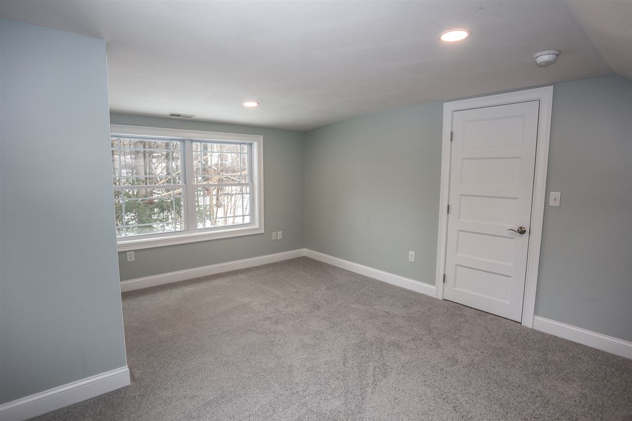 18 Benton Road Hooksett, NH 03106 - Photo 27 of 34 Gallery Image 27