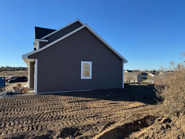 $569,990 | 1860 Arbor Vista Place, West Bend, WI 53095