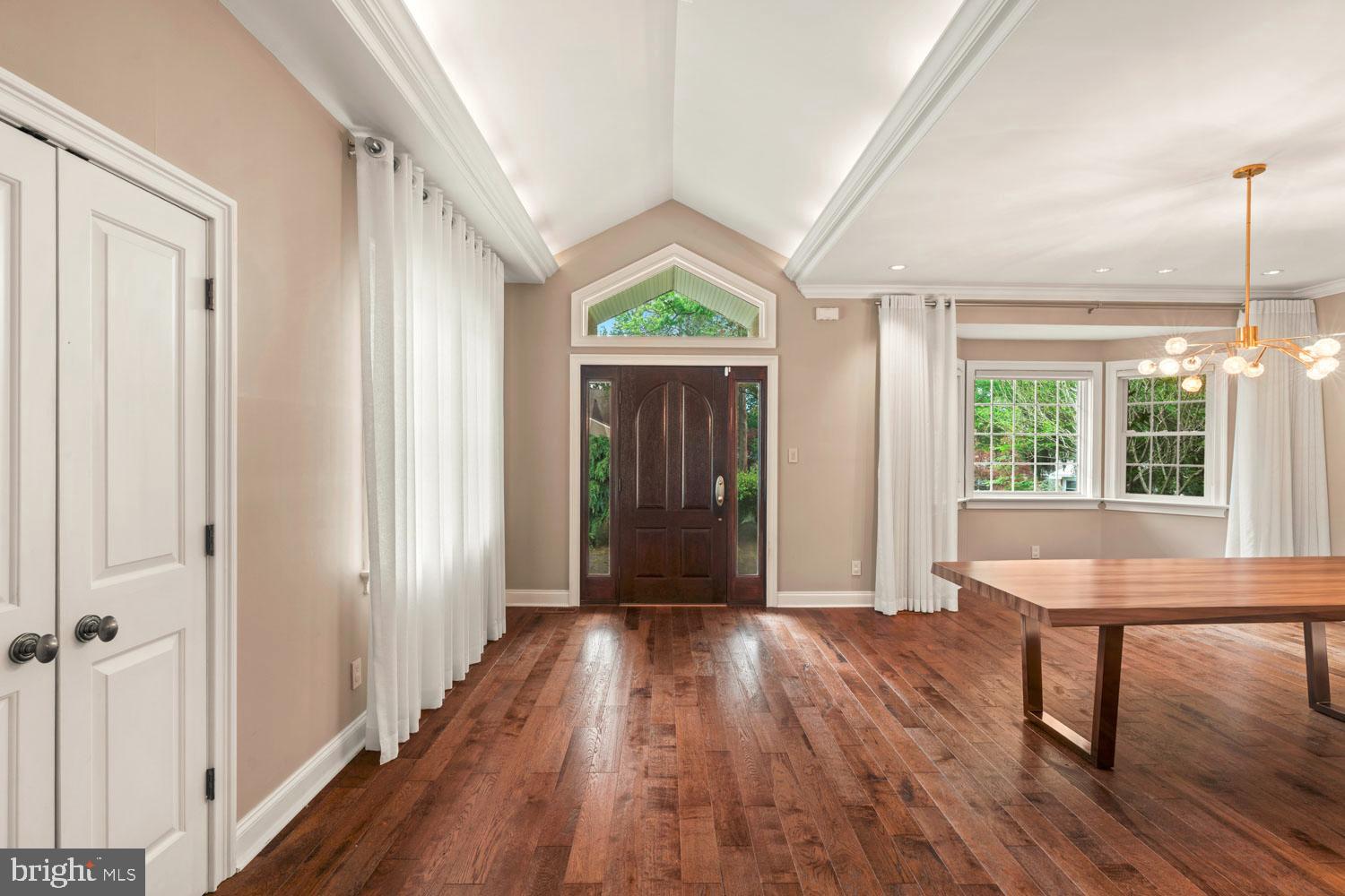 3174 Manor Road Huntingdon Valley, PA 19006 - Photo 3 of 55 Gallery Image 3