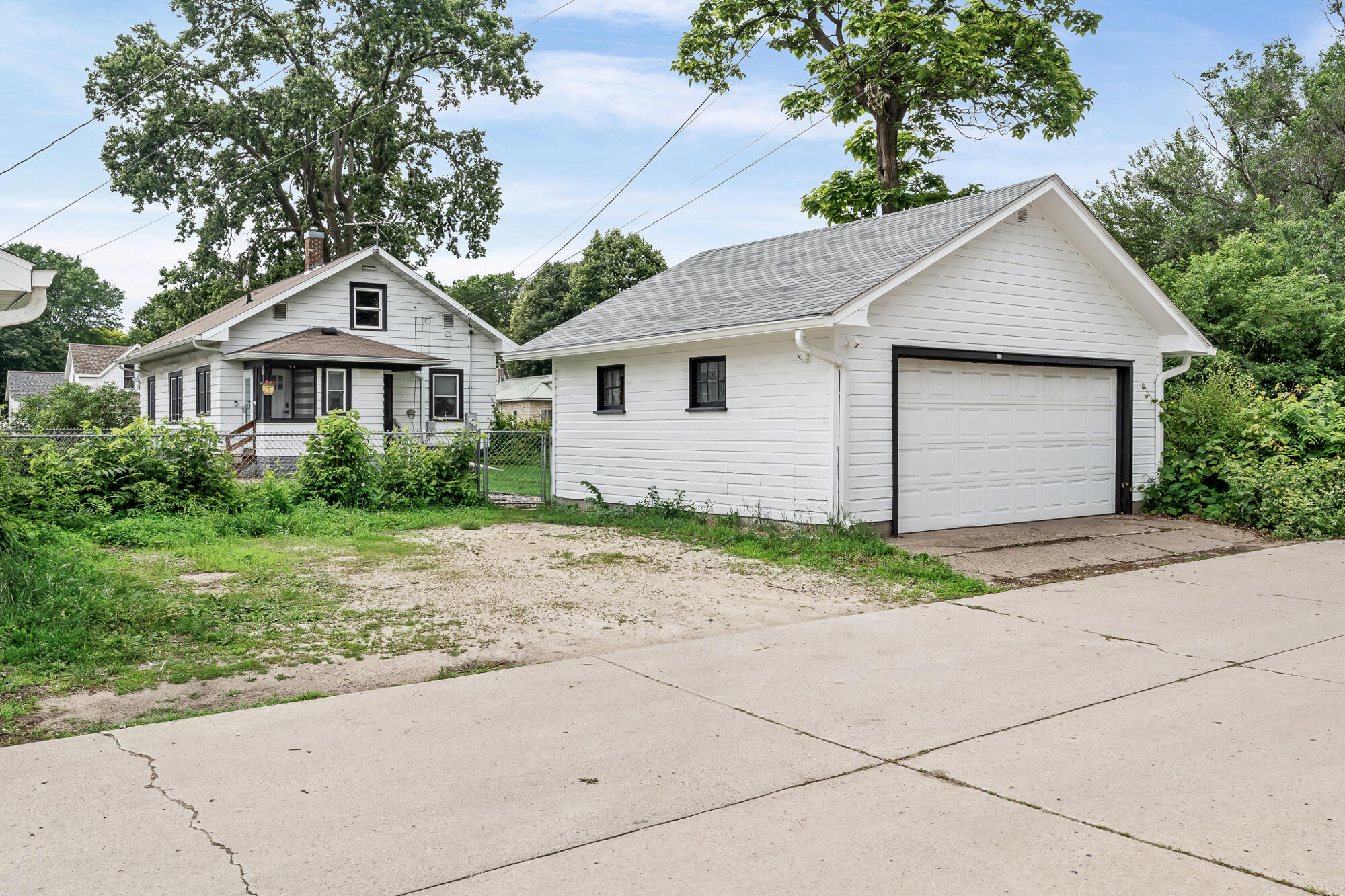 1328 George Street La Crosse, WI 54603 - Photo 27 of 31 Garage