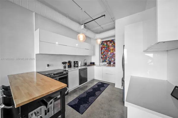 $3,300 | 10 Southwest South River Drive, Unit 1512, Miami, FL 33130