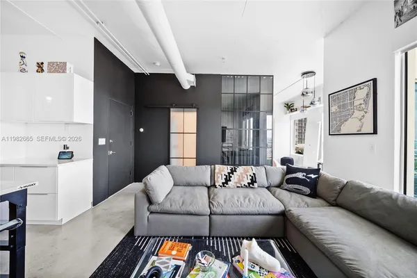 $3,300 | 10 Southwest South River Drive, Unit 1512, Miami, FL 33130