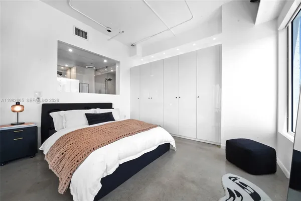 $3,300 | 10 Southwest South River Drive, Unit 1512, Miami, FL 33130