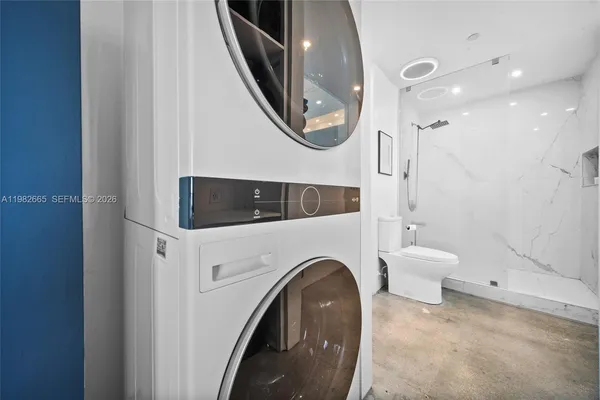 $3,300 | 10 Southwest South River Drive, Unit 1512, Miami, FL 33130