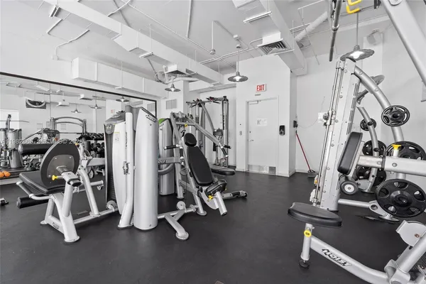 $3,300 | 10 Southwest South River Drive, Unit 1512, Miami, FL 33130