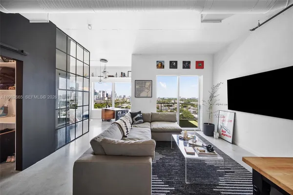 $3,300 | 10 Southwest South River Drive, Unit 1512, Miami, FL 33130