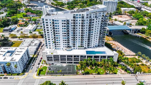 $3,300 | 10 Southwest South River Drive, Unit 1512, Miami, FL 33130