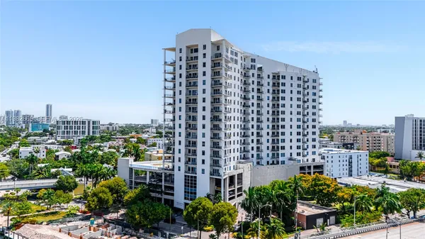 $3,300 | 10 Southwest South River Drive, Unit 1512, Miami, FL 33130