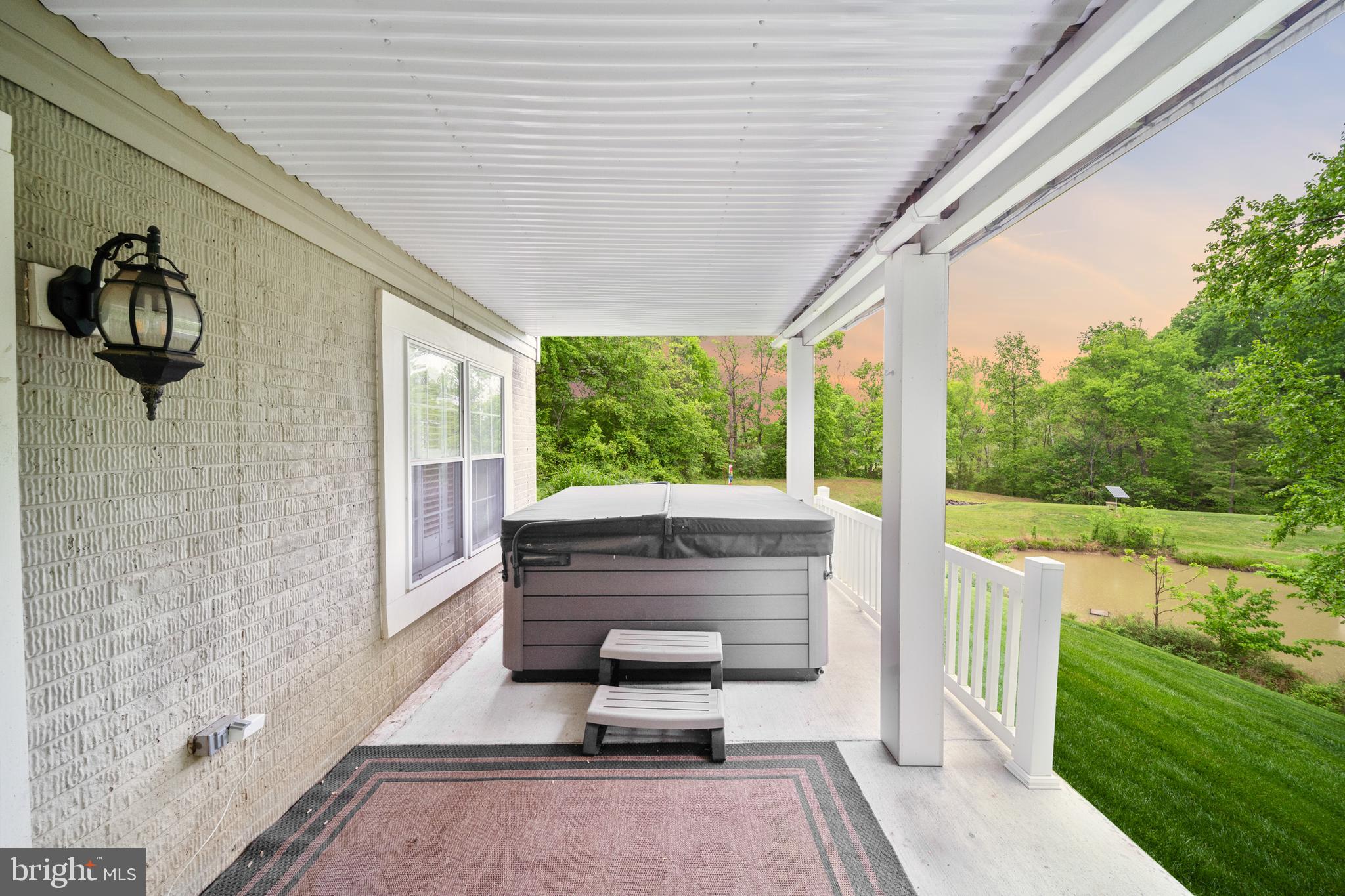 13514 Ryton Ridge Lane Gainesville, VA 20155 - Photo 45 of 63 Great way to relax in the evening