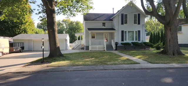 $189,900 | 724 Broadway Avenue, Sterling, IL 61081