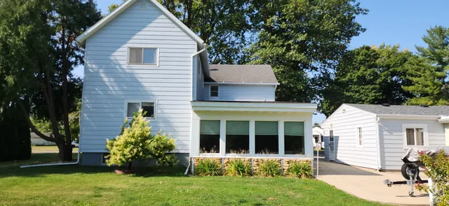 $189,900 | 724 Broadway Avenue, Sterling, IL 61081