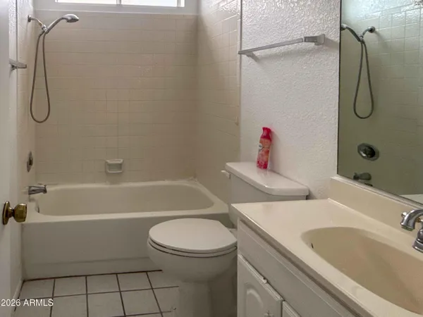 $2,200 | 16811 North 32nd Avenue, Phoenix, AZ 85053
