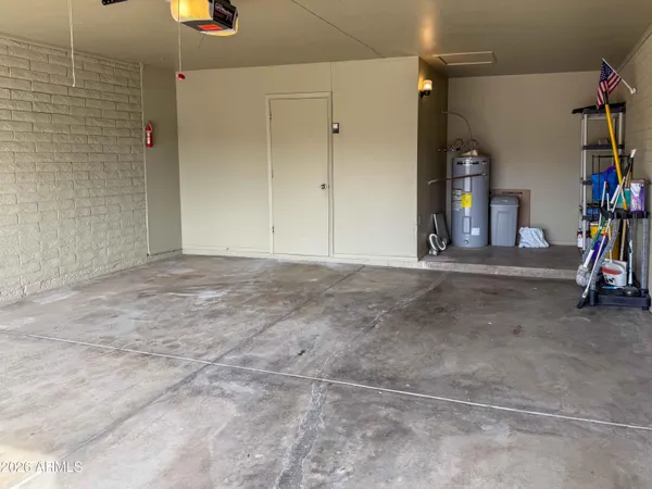 $2,200 | 16811 North 32nd Avenue, Phoenix, AZ 85053