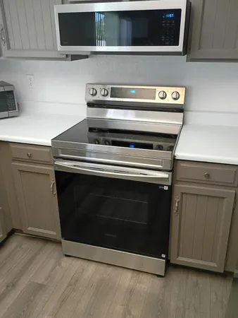 $2,200 | 16811 North 32nd Avenue, Phoenix, AZ 85053