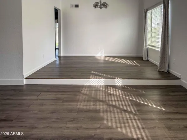 $2,200 | 16811 North 32nd Avenue, Phoenix, AZ 85053