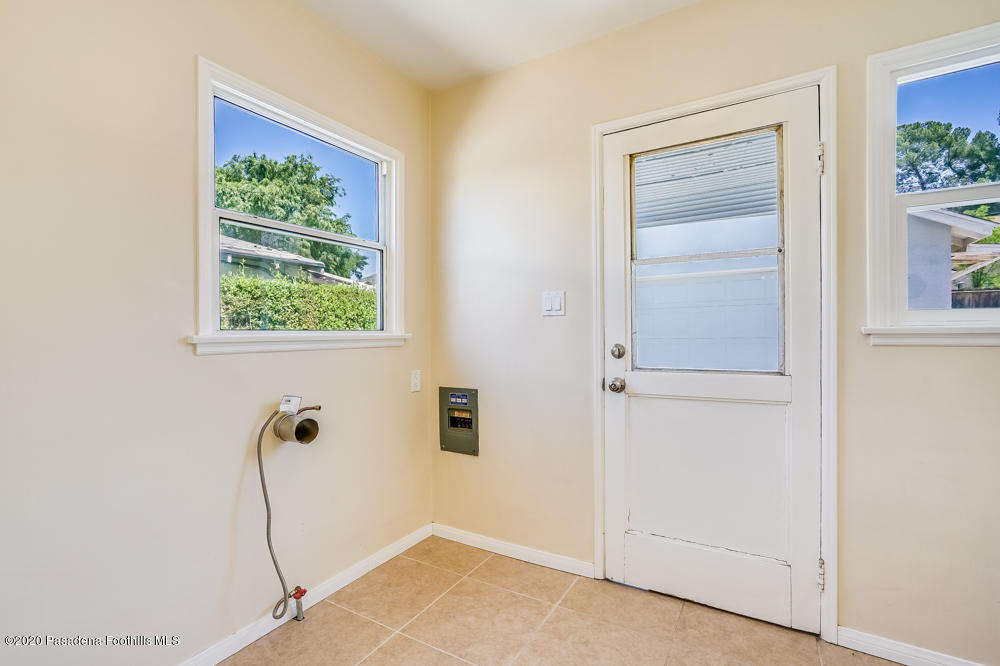 10340 Whitegate Avenue Sunland, CA 91040 - Photo 22 of 27