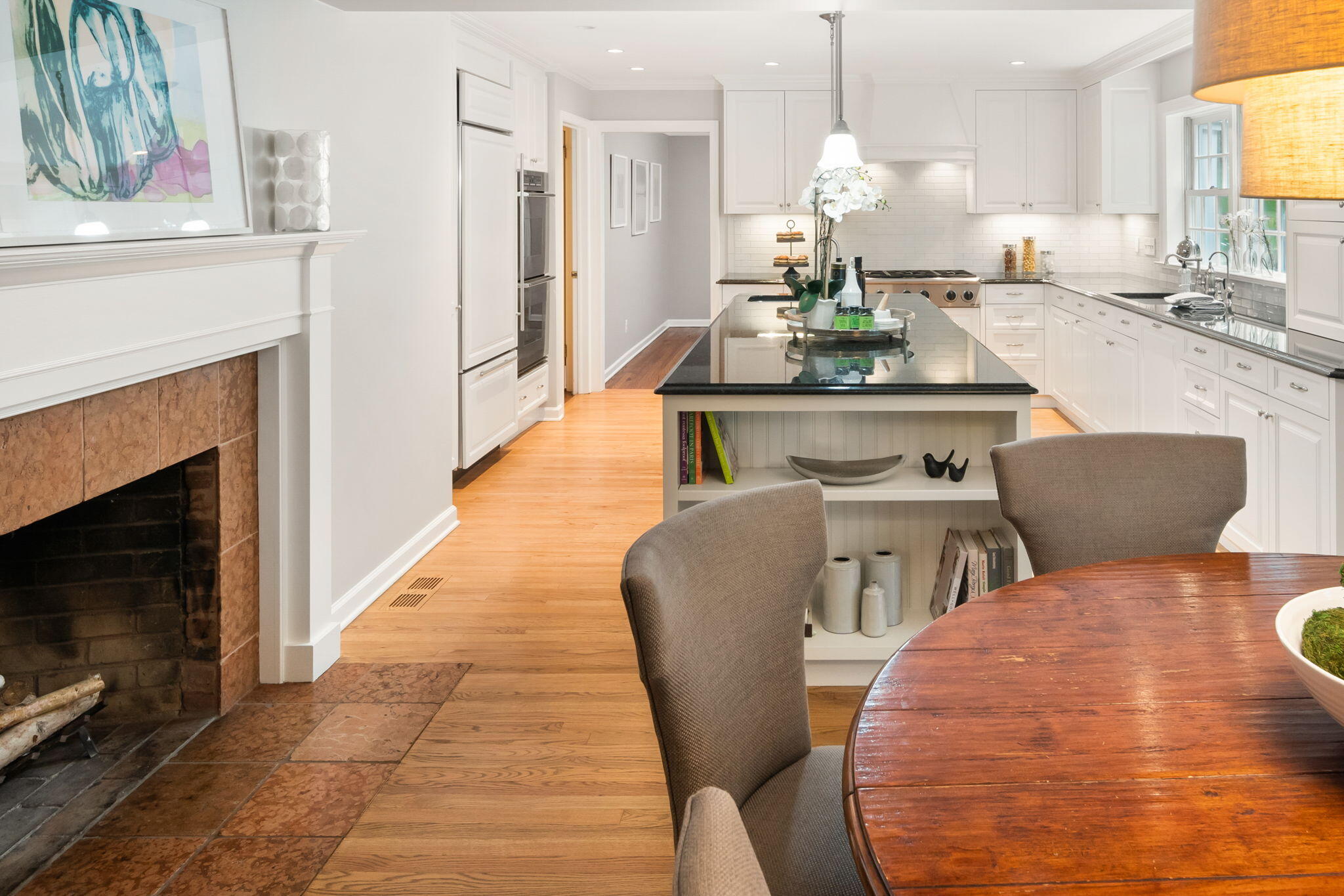 578 Valley Road New Canaan, CT 06840 - Photo 13 of 42 75-web-or-mls-DSC02816