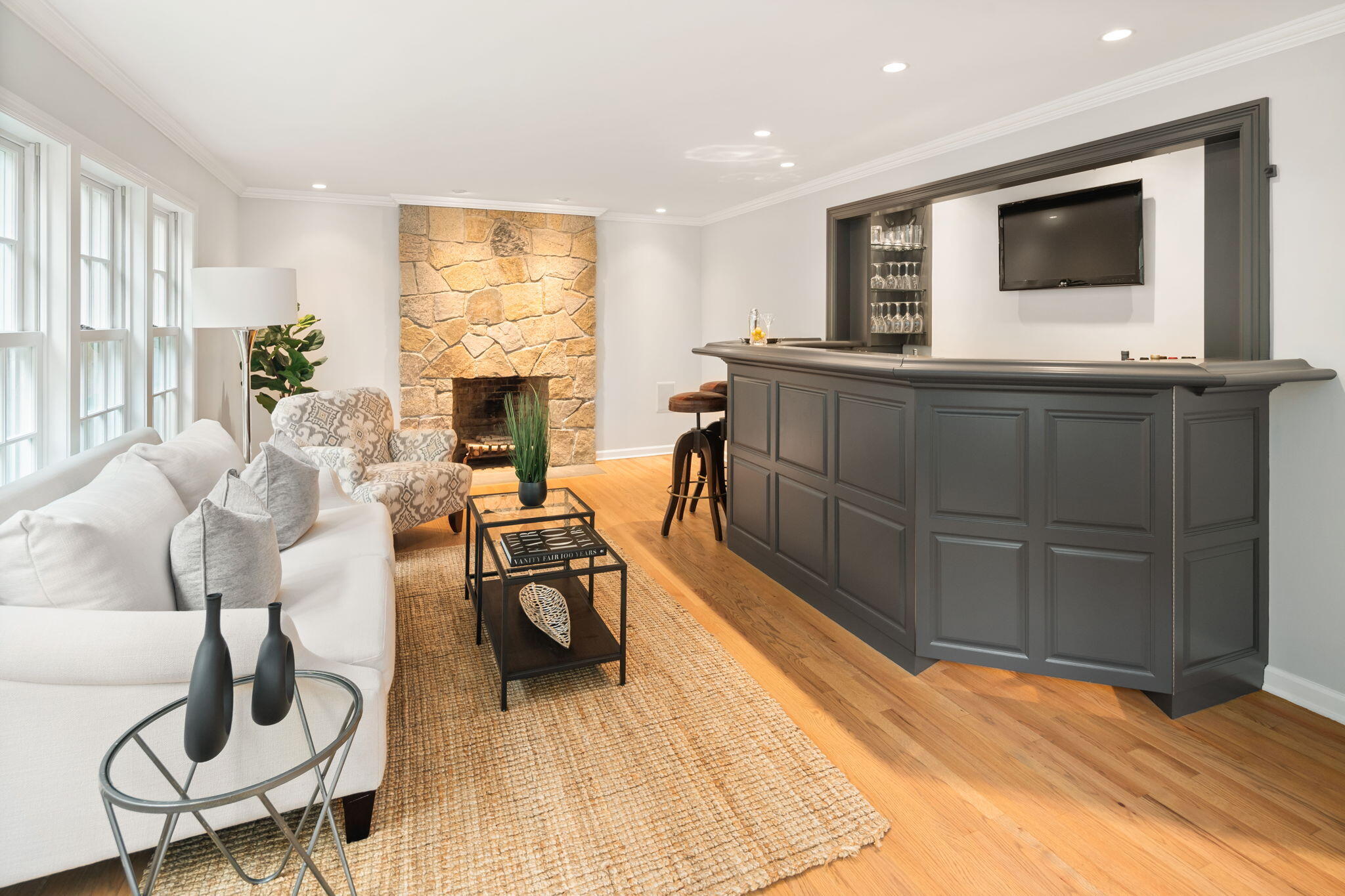 578 Valley Road New Canaan, CT 06840 - Photo 16 of 42 73-web-or-mls-DSC02792