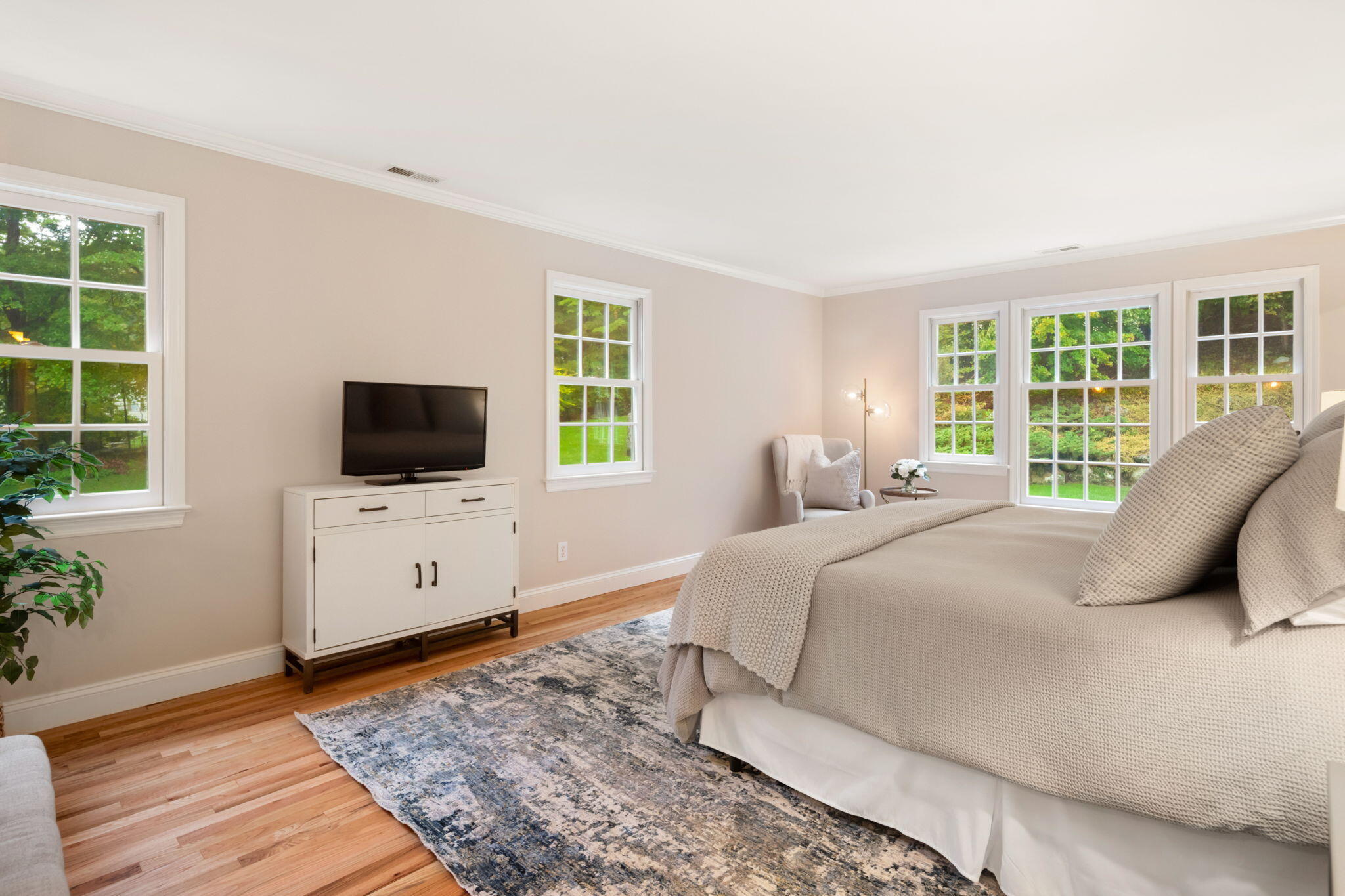 578 Valley Road New Canaan, CT 06840 - Photo 23 of 42 89-web-or-mls-DSC02891