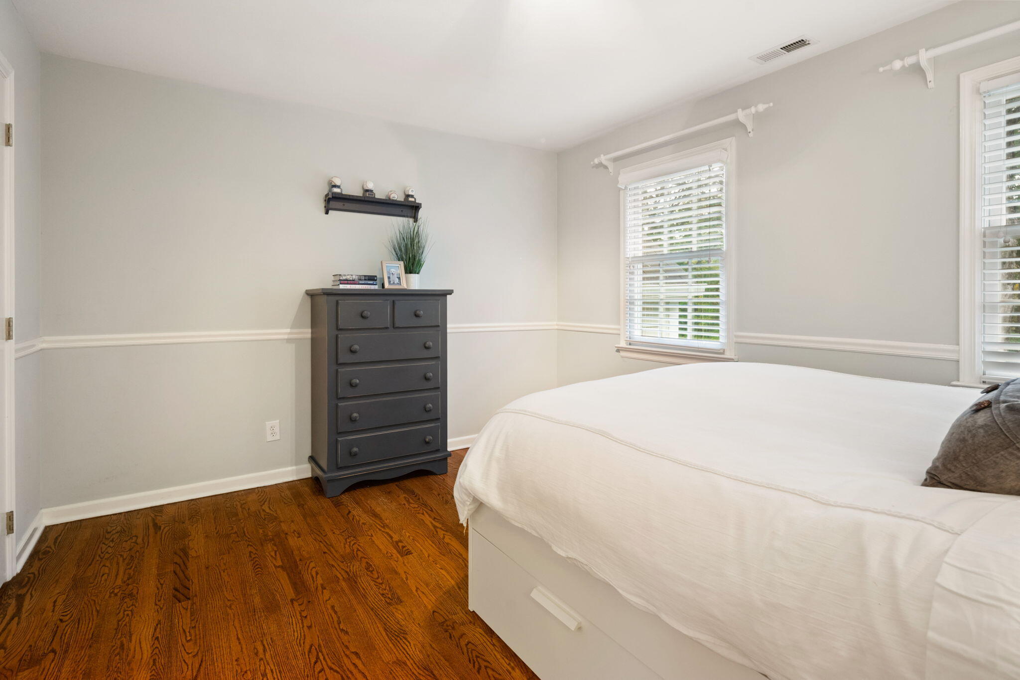 578 Valley Road New Canaan, CT 06840 - Photo 30 of 42 87-web-or-mls-DSC02882