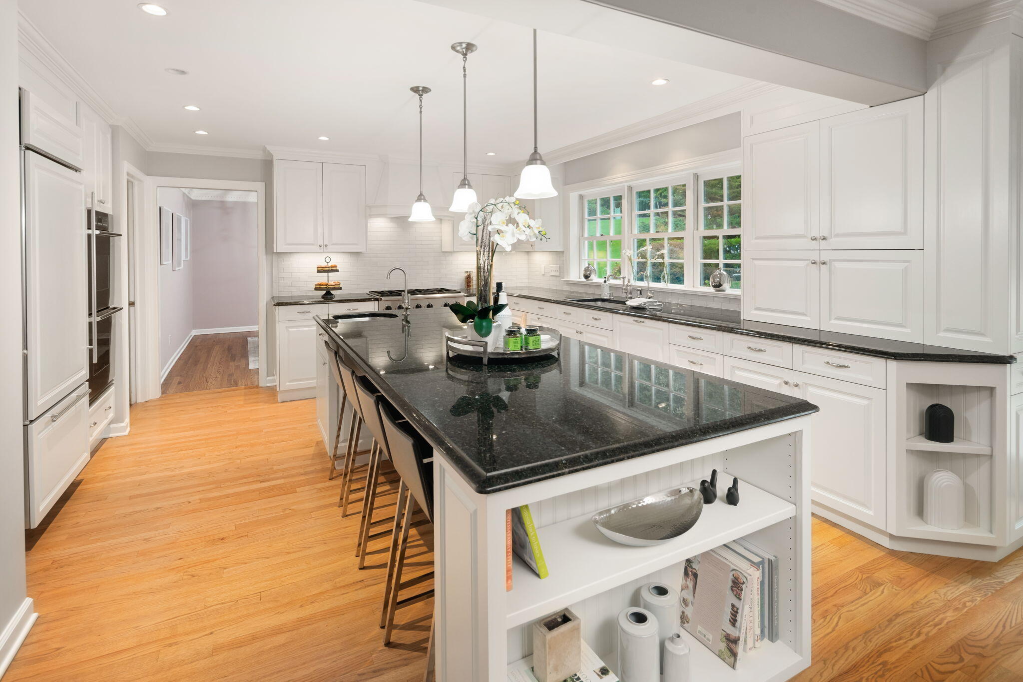 578 Valley Road New Canaan, CT 06840 - Photo 10 of 42 69-web-or-mls-DSC02756