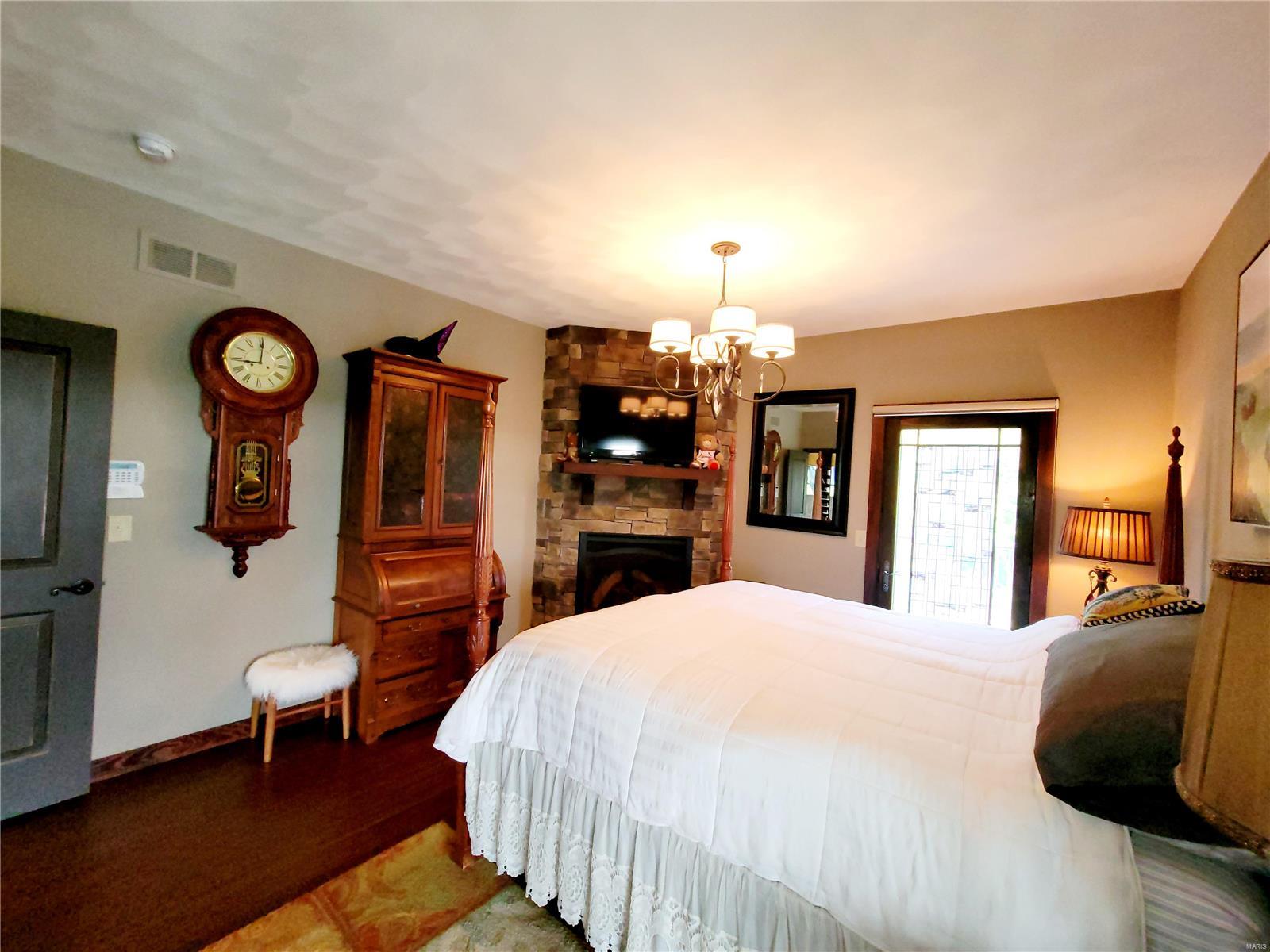 3031 Douglas Road Millstadt, IL 62260 - Photo 18 of 52 Gallery Image 18