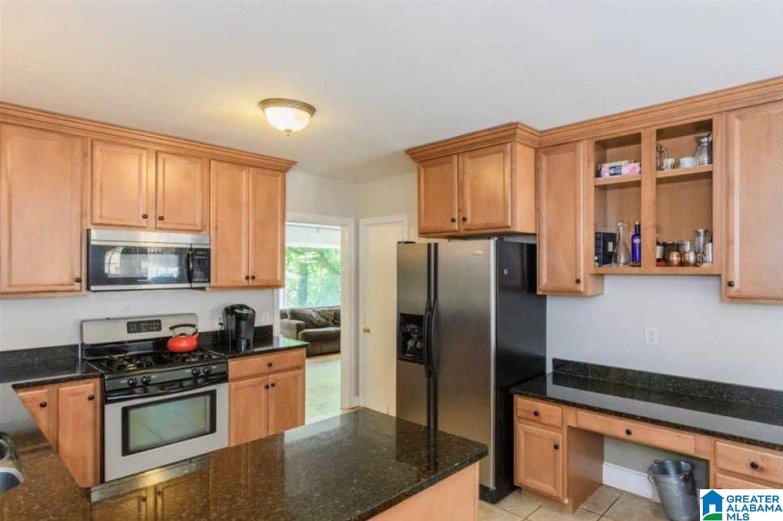 1824 Saulter Road Birmingham, AL 35209 - Photo 7 of 24