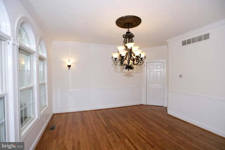 6620 Sundown Road Gaithersburg, MD 20882 - Photo 17 of 26 Dining Room #2