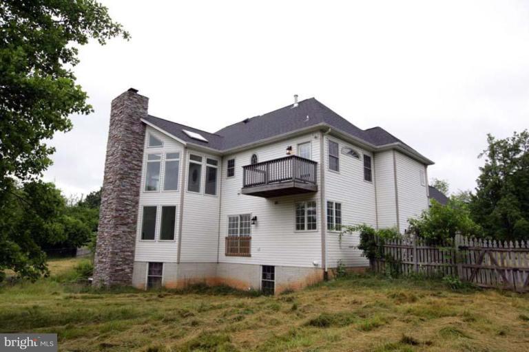 6620 Sundown Road Gaithersburg, MD 20882 - Photo 19 of 26 Exterior (Rear)