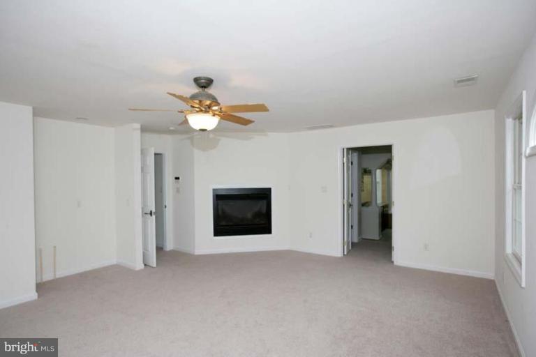 6620 Sundown Road Gaithersburg, MD 20882 - Photo 5 of 26 Master Bedroom