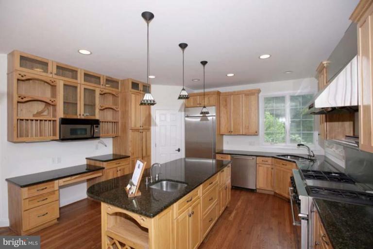 6620 Sundown Road Gaithersburg, MD 20882 - Photo 10 of 26 Kitchen #2