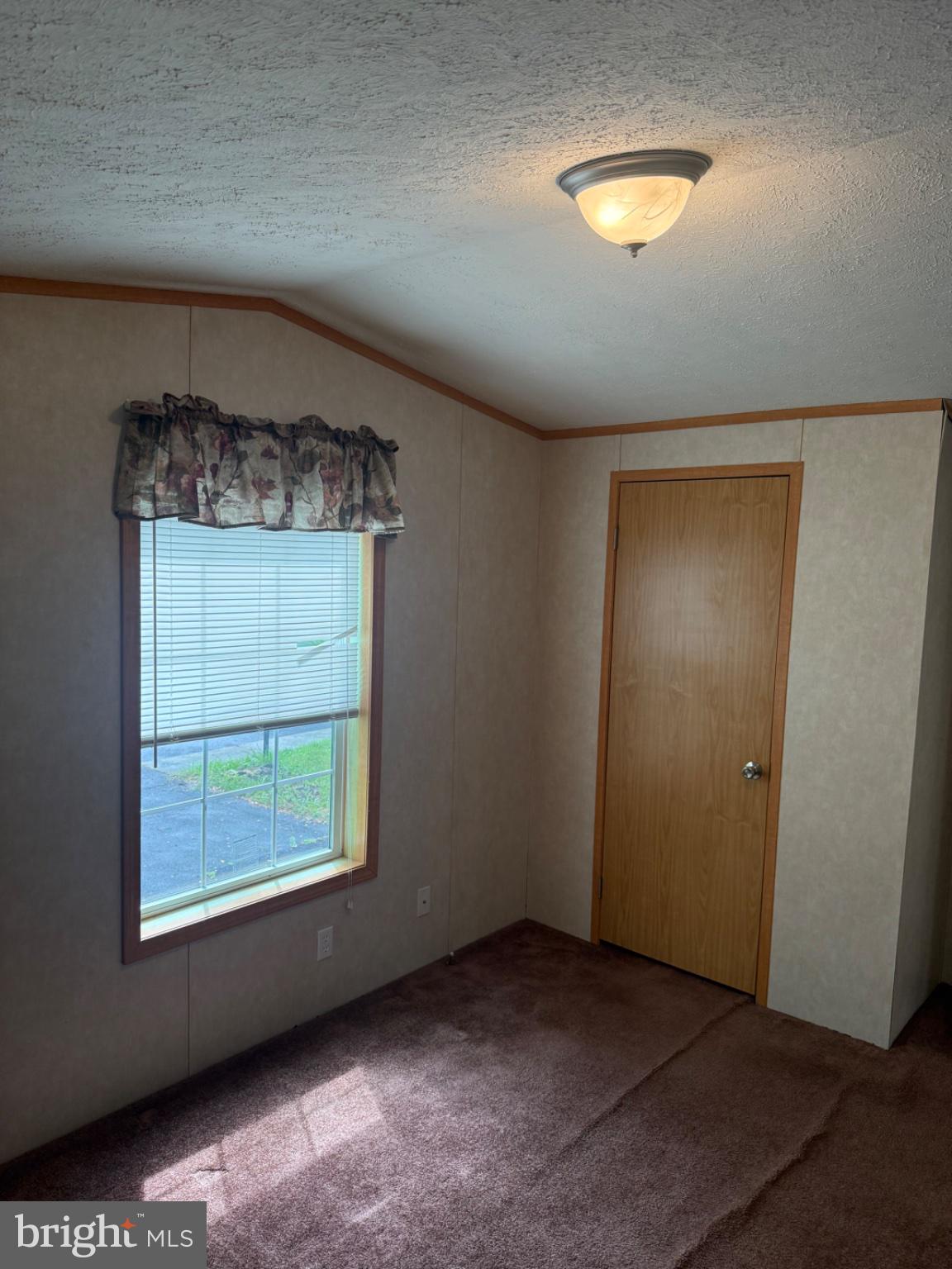 5 Revolutionary Road Mount Bethel, PA 18343 - Photo 13 of 28 Bright and inviting corner space.