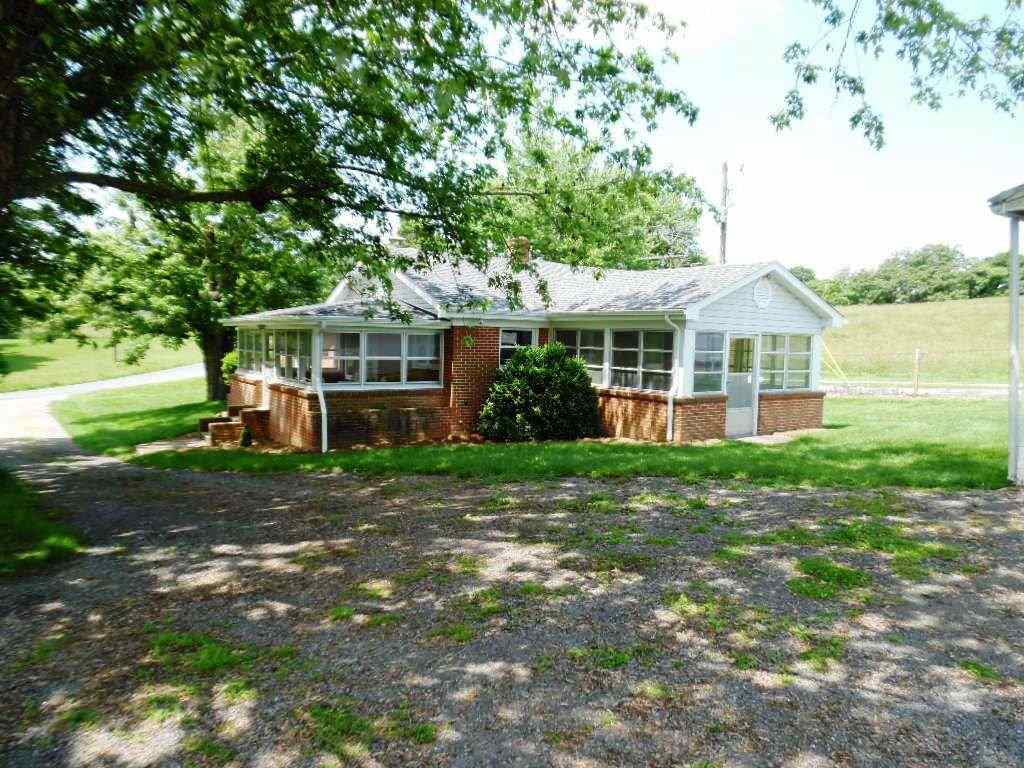 976 Decatur Road Fairfield, VA 24435 - Photo 2 of 15 Gallery Image 2