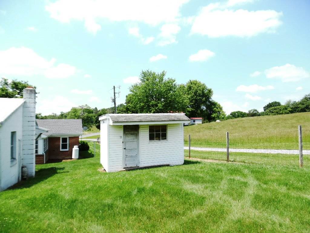 976 Decatur Road Fairfield, VA 24435 - Photo 5 of 15 Gallery Image 5