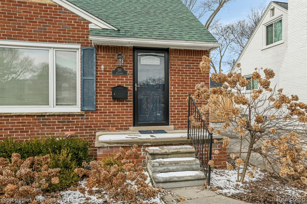 511 Coolidge Road Birmingham, MI 48009 - Photo 3 of 27