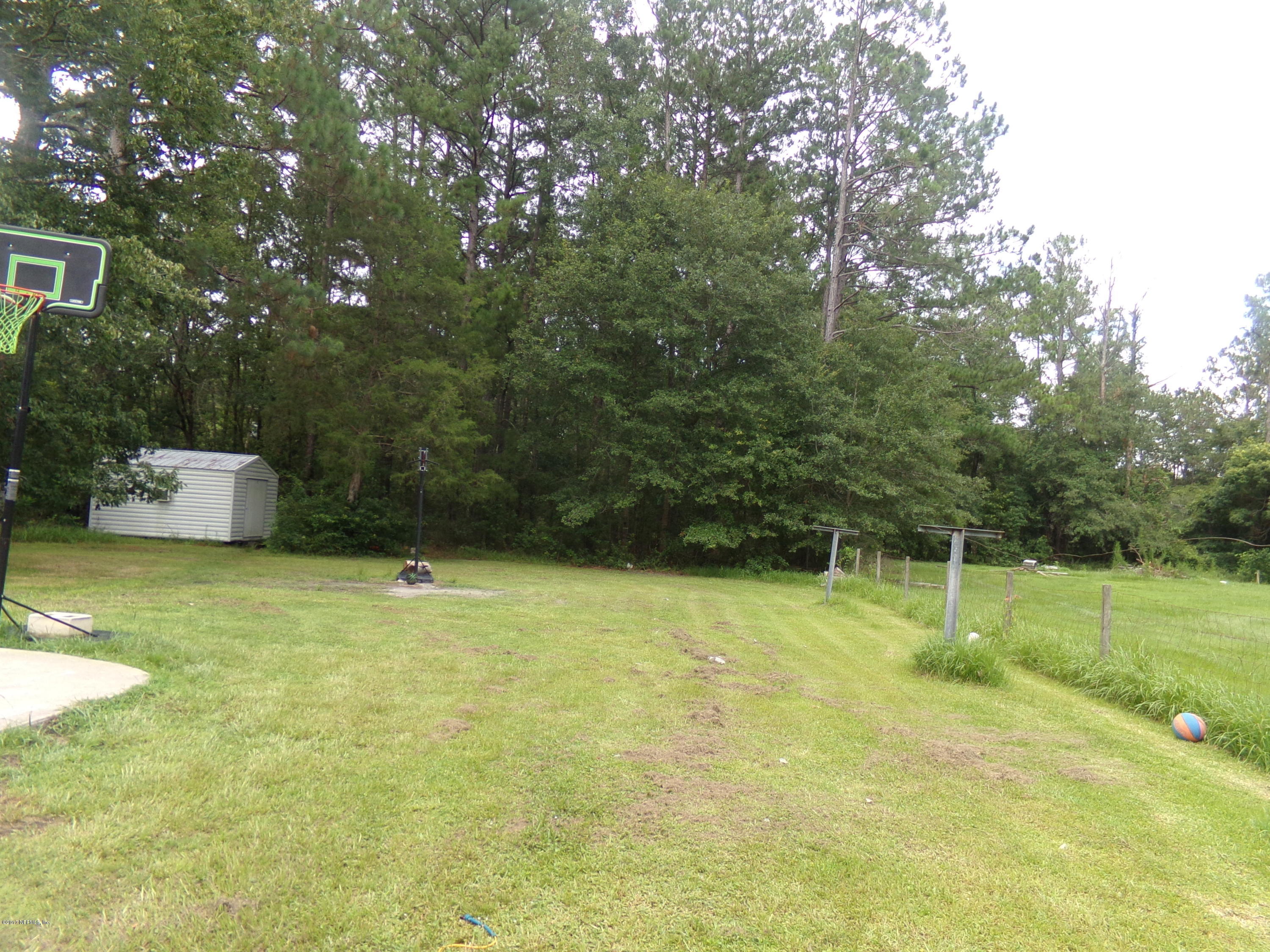 8189 Ivey Hodges Road Macclenny, FL 32063 - Photo 21 of 21 Large Backyard