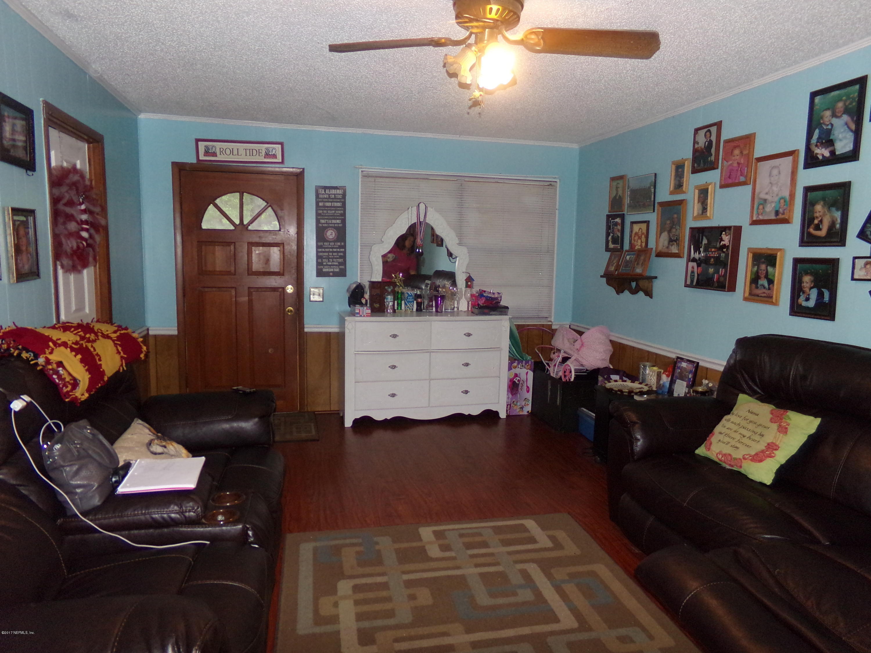 8189 Ivey Hodges Road Macclenny, FL 32063 - Photo 5 of 21 Living area