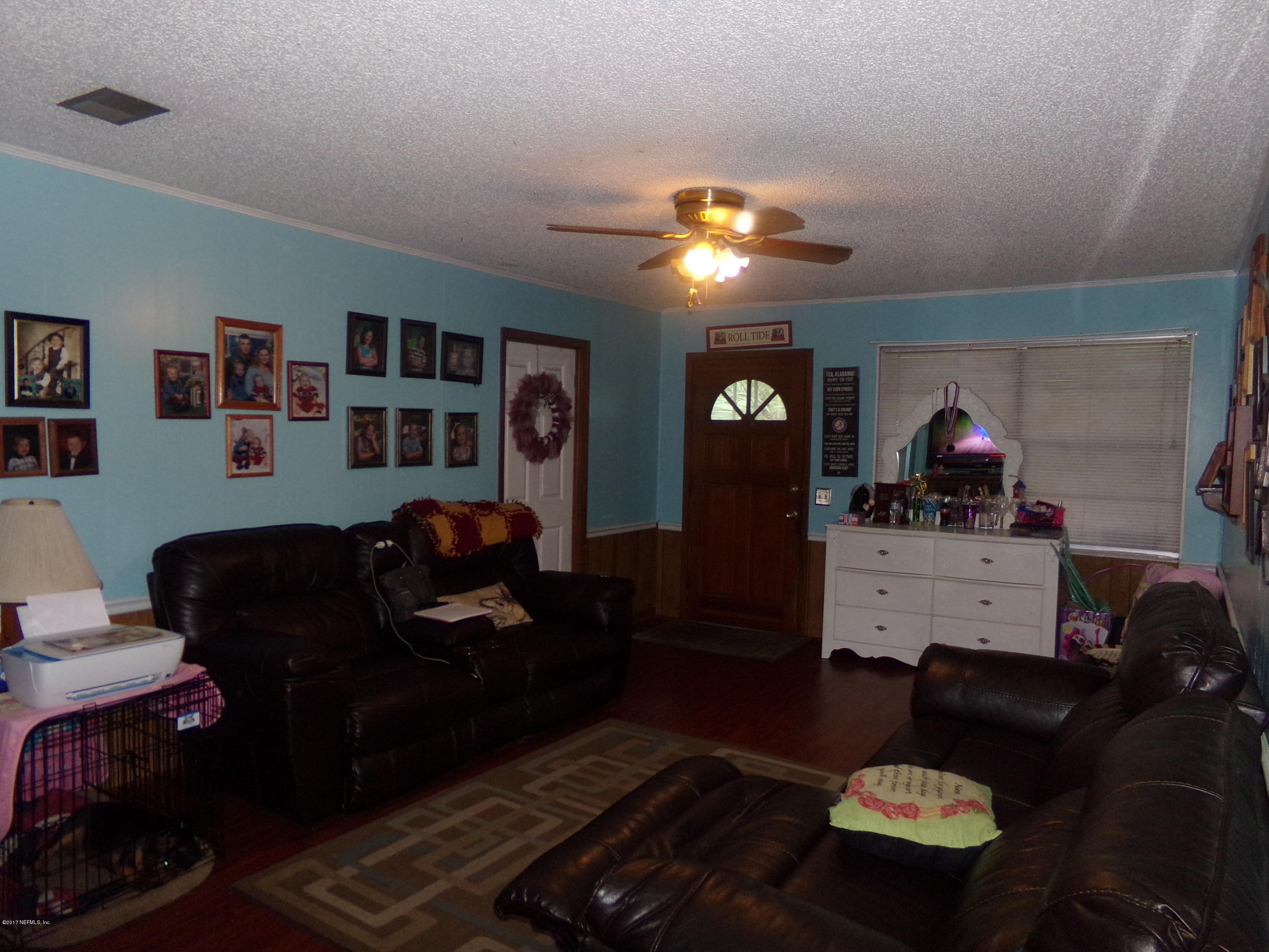 8189 Ivey Hodges Road Macclenny, FL 32063 - Photo 6 of 21 Living area
