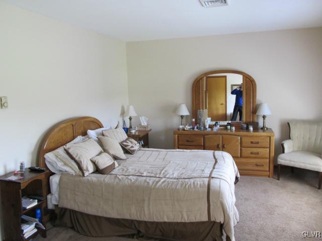 797 Briarstone Road Bethlehem, PA 18017 - Photo 11 of 12 Gallery Image 11