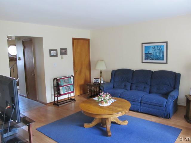 797 Briarstone Road Bethlehem, PA 18017 - Photo 6 of 12 Gallery Image 6
