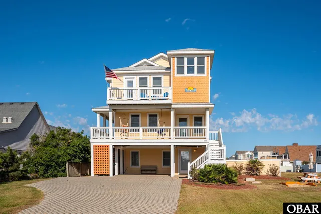 $1,095,500 | 110 East Finch Street, Nags Head, NC 27959