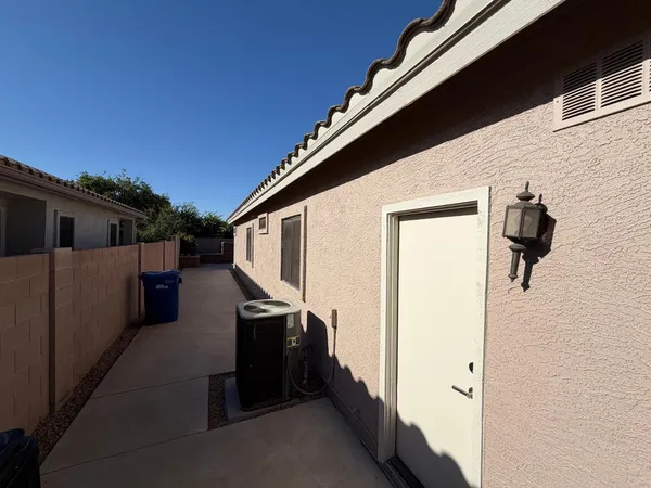 $2,500 | 5233 East Carmel Avenue, Mesa, AZ 85206