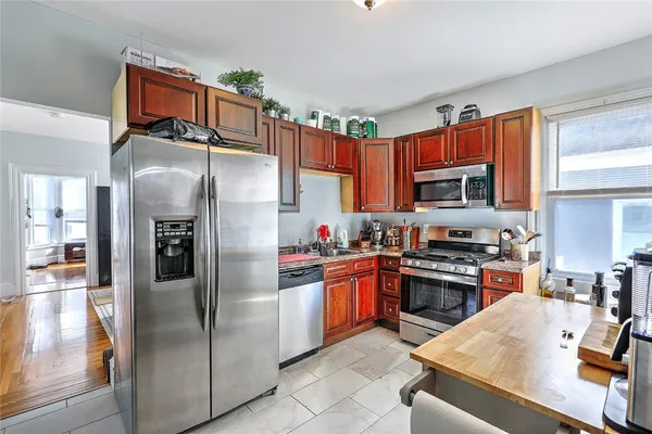 $2,650 | 390 Hope Street, Unit 2, Providence, RI 02906