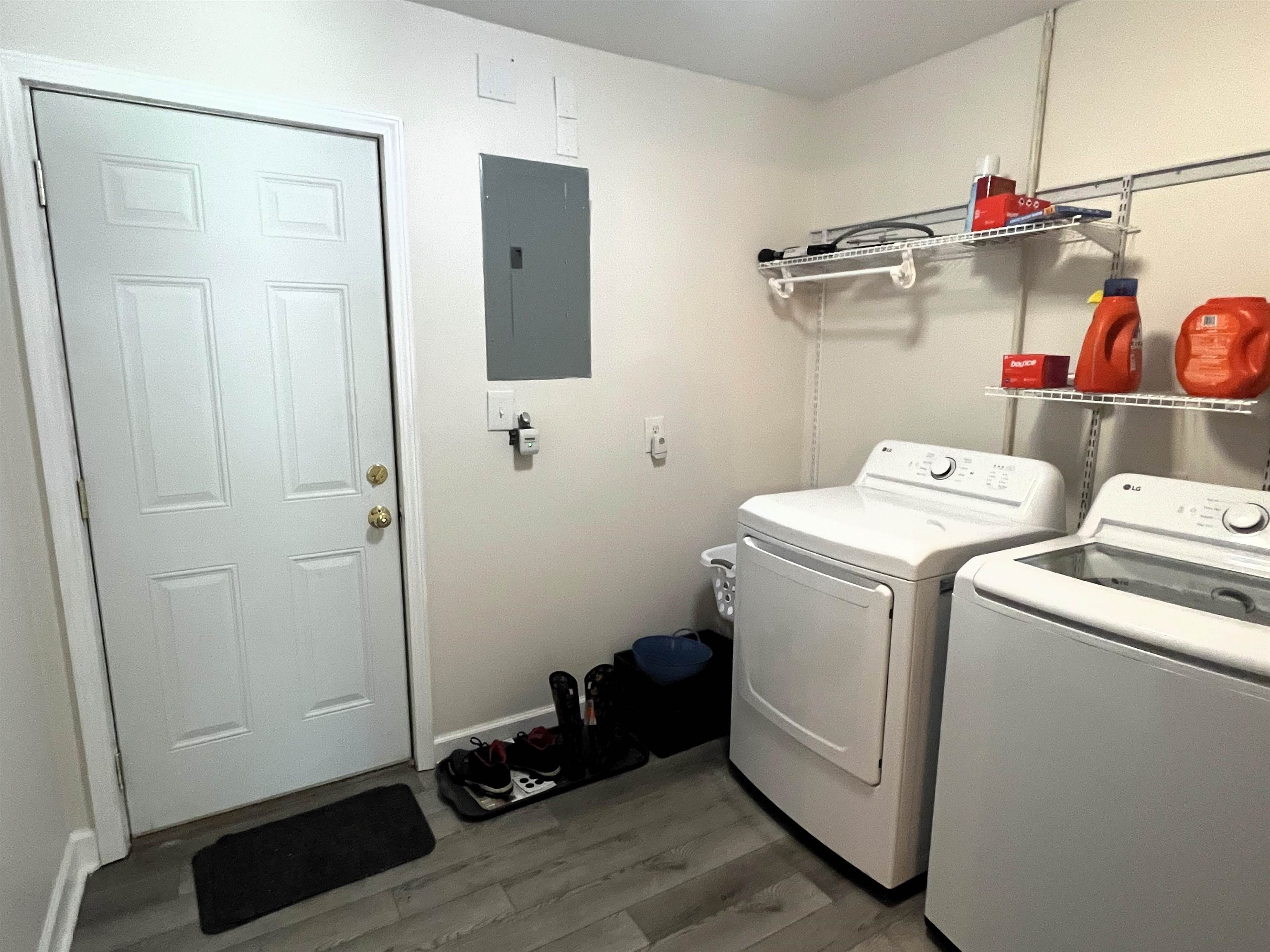 7835 Captain Road Millington, TN 38053 - Photo 20 of 24 a utility room with dryer and washer