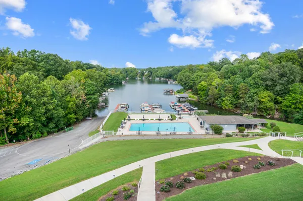 $165,000 | 1085 Bluewater Drive, Unit 208, Moneta, VA 24121