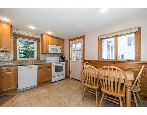 24 Loris Road Peabody, MA 01960 - Photo 5 of 24 Gallery Image 5