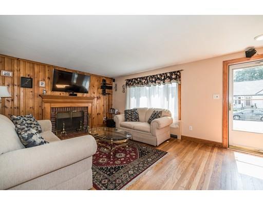 24 Loris Road Peabody, MA 01960 - Photo 6 of 24 Gallery Image 6