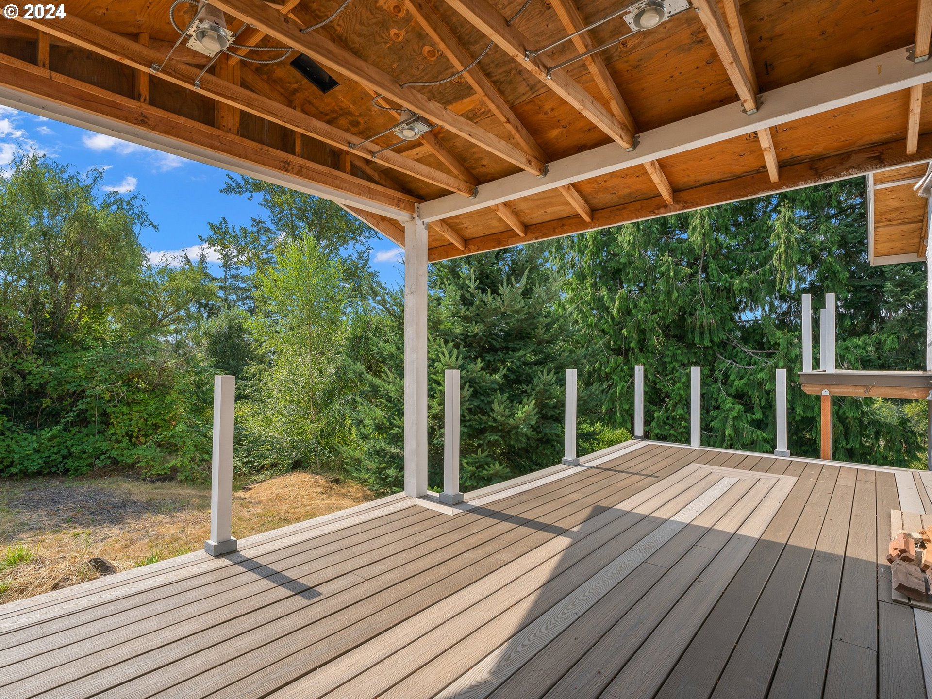 17258 South North End Road Oregon City, OR 97045 - Photo 5 of 47 Gallery Image 5