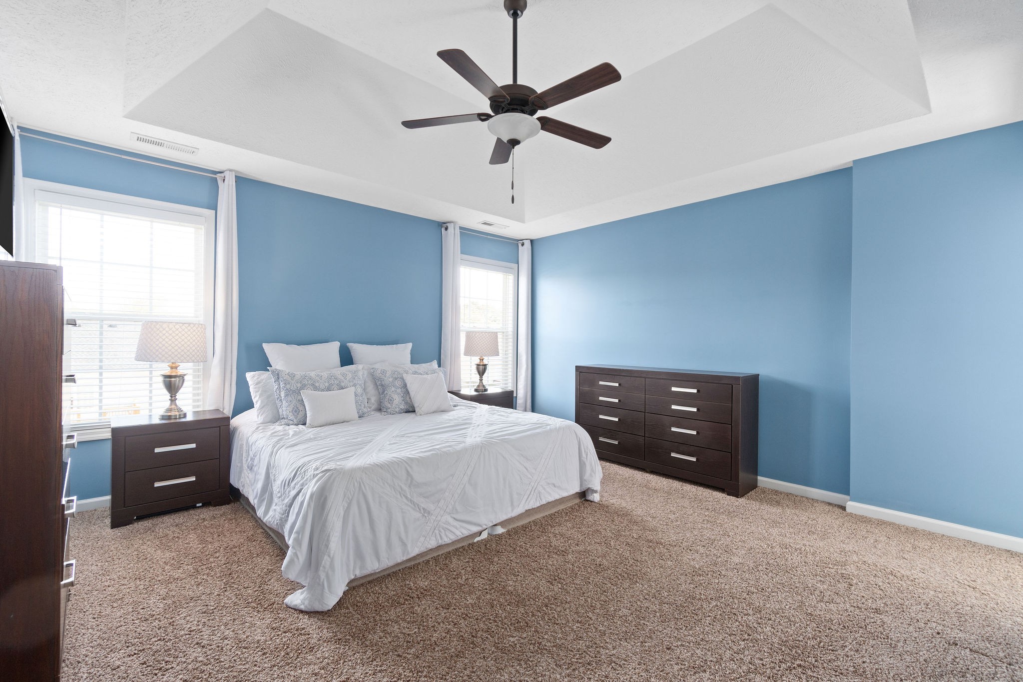 3743 Suiter Road Clarksville, TN 37040 - Photo 17 of 32 a bedroom with a bed and window