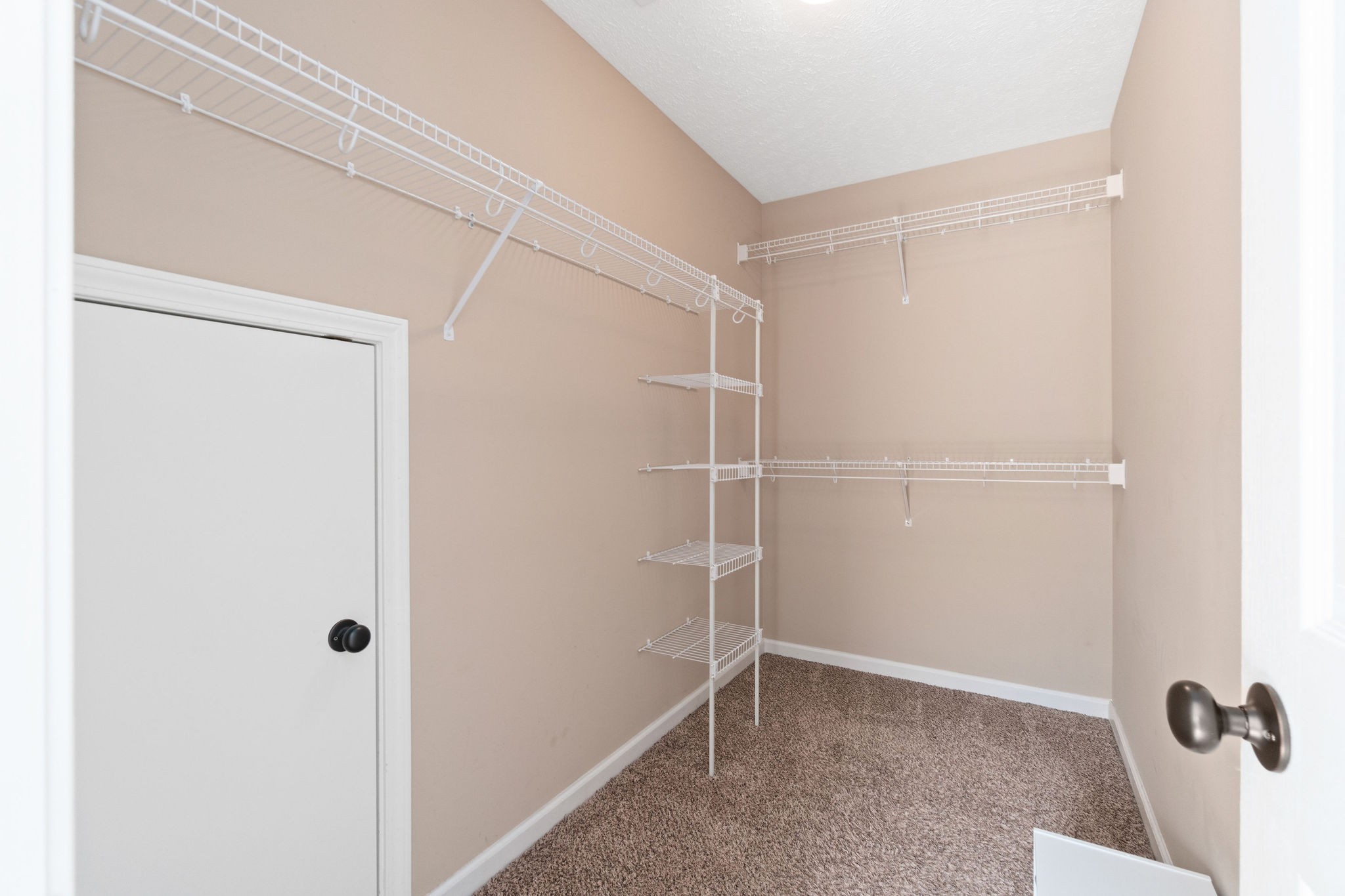 3743 Suiter Road Clarksville, TN 37040 - Photo 19 of 32 a view of an empty room